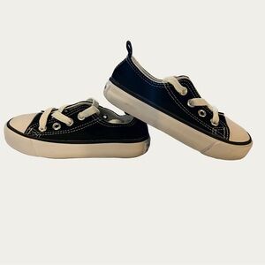 Converse‎ COPY Kids Black and White Sneakers size 9.5/26